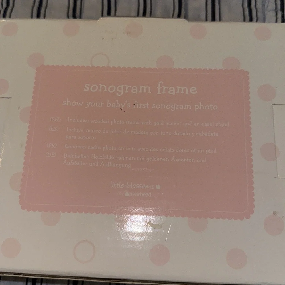 New in box Little Blossoms by Pearhead's sonogram frame